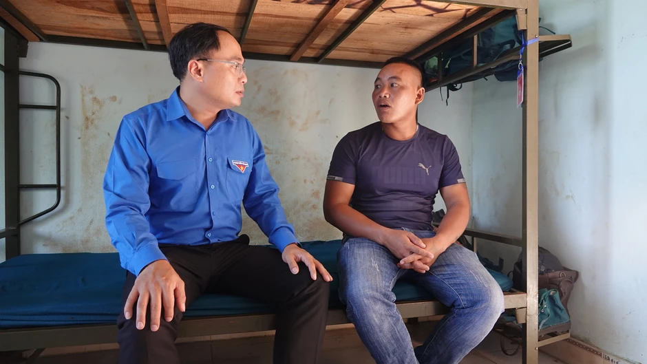 Người chăn bò và 'tiếng gọi' từ hang đá