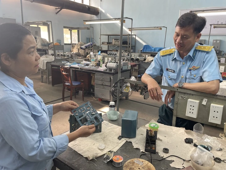Nhà máy sửa tiêm kích hiện đại Việt Nam - Kỳ 5: Hành trình tự chủ bắt đầu từ ốc vít Nhà máy sửa tiêm kích hiện đại Việt Nam - Kỳ 5: Hành trình tự chủ bắt đầu từ ốc vít
