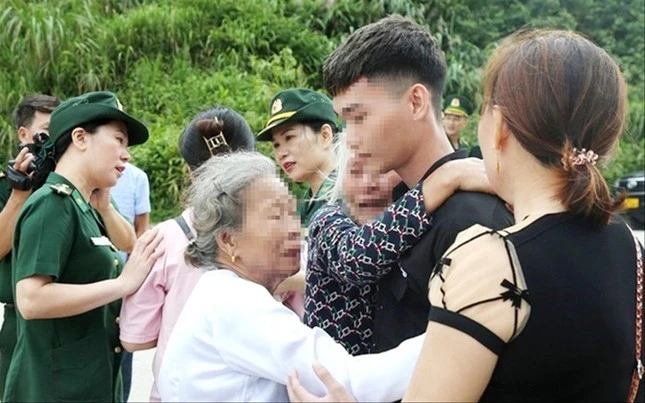 Nhức nhối nạn buôn người : Chiêu trò ' bẫy ' người trên mạng Nhức nhối nạn buôn người : Chiêu trò ' bẫy ' người trên mạng
