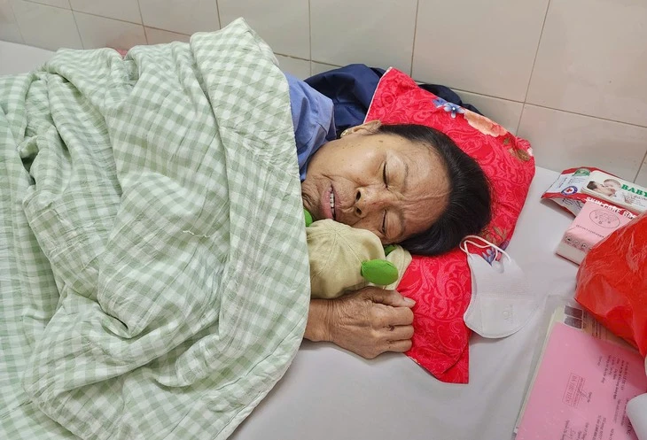 Những kỷ vật thân thương còn lại - Kỳ 4: Những lá thư yêu thương đẫm nước mắt má tôi Những kỷ vật thân thương còn lại - Kỳ 4: Những lá thư yêu thương đẫm nước mắt má tôi