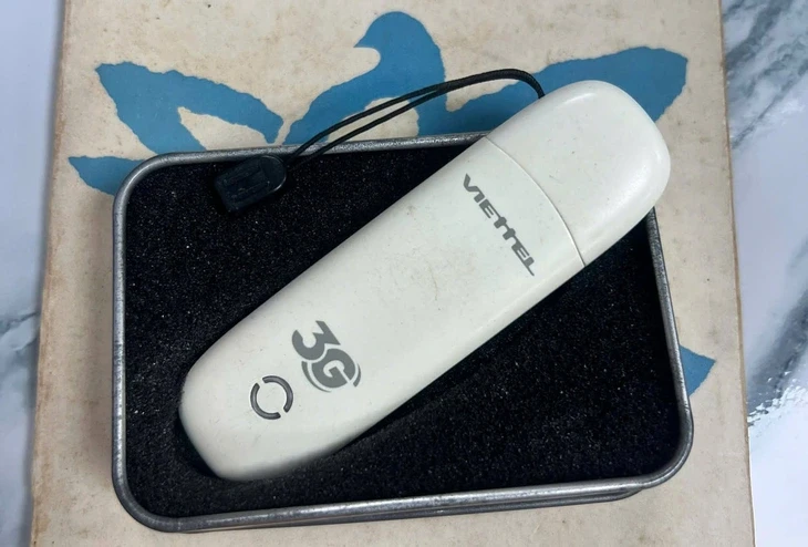 Những kỷ vật thân thương còn lại - Kỳ 5: Cái USB 3G và bài học bố trao cho tôi