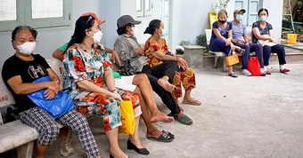Phòng khám '0 đồng' giữa thành phố