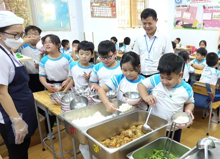 Thịt heo bệnh vào trường học: Nghiêm trị để ngăn tái diễn Thịt heo bệnh vào trường học: Nghiêm trị để ngăn tái diễn