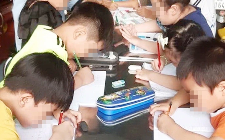 Thú vị luyện chữ đẹp thời AI