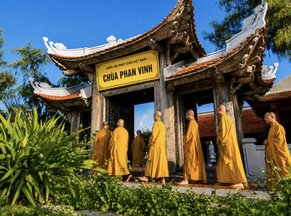 Tiếng chuông chùa ở Trường Sa: Lời thề với tiền nhân Tiếng chuông chùa ở Trường Sa: Lời thề với tiền nhân