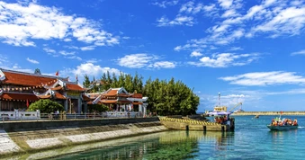 Tiếng chuông chùa ở Trường Sa: Những nốt trầm bình yên
