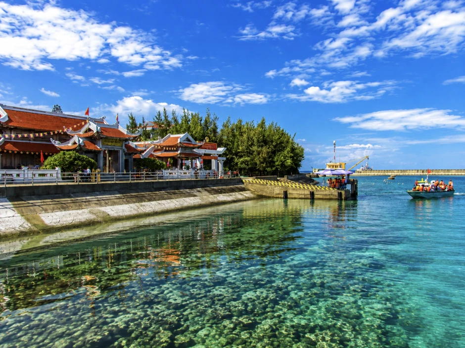 Tiếng chuông chùa ở Trường Sa: Những nốt trầm bình yên Tiếng chuông chùa ở Trường Sa: Những nốt trầm bình yên