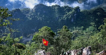 Tìm đồng đội dưới "Lò vôi thế kỷ"