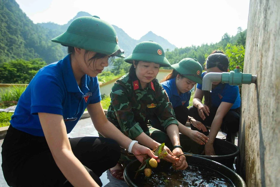 Tìm liệt sĩ trên dãy Trường Sơn: Chung một tấm lòng Tìm liệt sĩ trên dãy Trường Sơn: Chung một tấm lòng