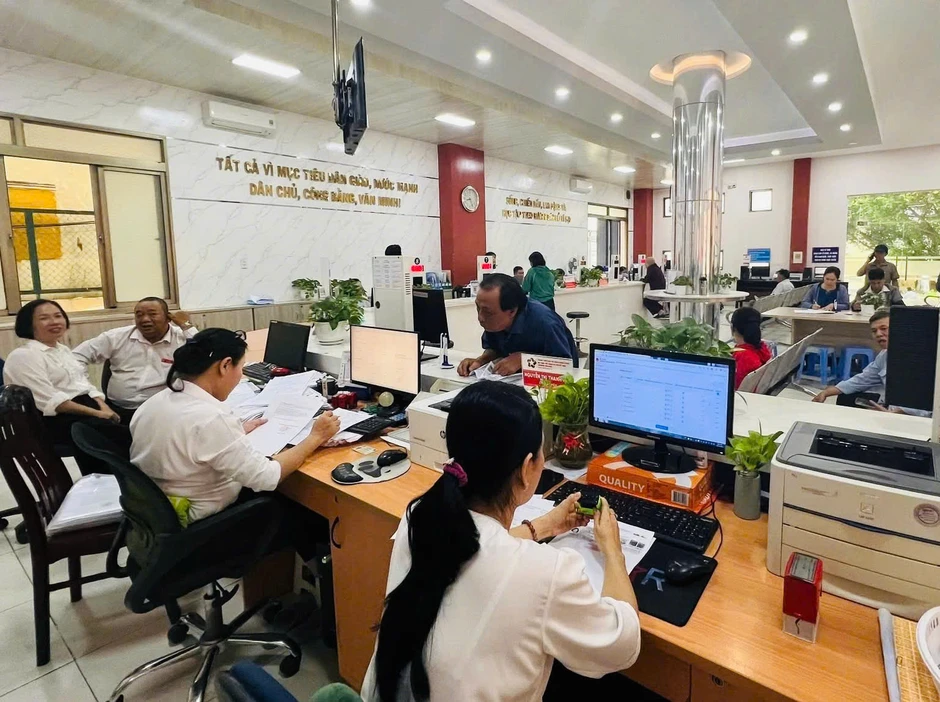 TP Hồ Chí Minh tăng trưởng hai con số - Bài 2: Lấy sự hài lòng của người dân làm thước đo TP Hồ Chí Minh tăng trưởng hai con số - Bài 2: Lấy sự hài lòng của người dân làm thước đo