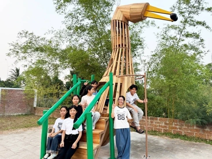 Trạm AI nghe chim kể chuyện: trải nghiệm lạ ở Đà Nẵng Trạm AI nghe chim kể chuyện: trải nghiệm lạ ở Đà Nẵng