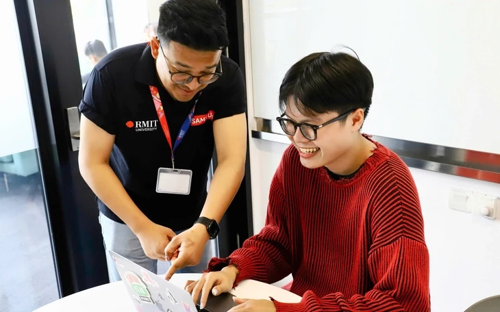 Từ xưởng may đến tiến sĩ Việt dạy AI ở Melbourne Từ xưởng may đến tiến sĩ Việt dạy AI ở Melbourne
