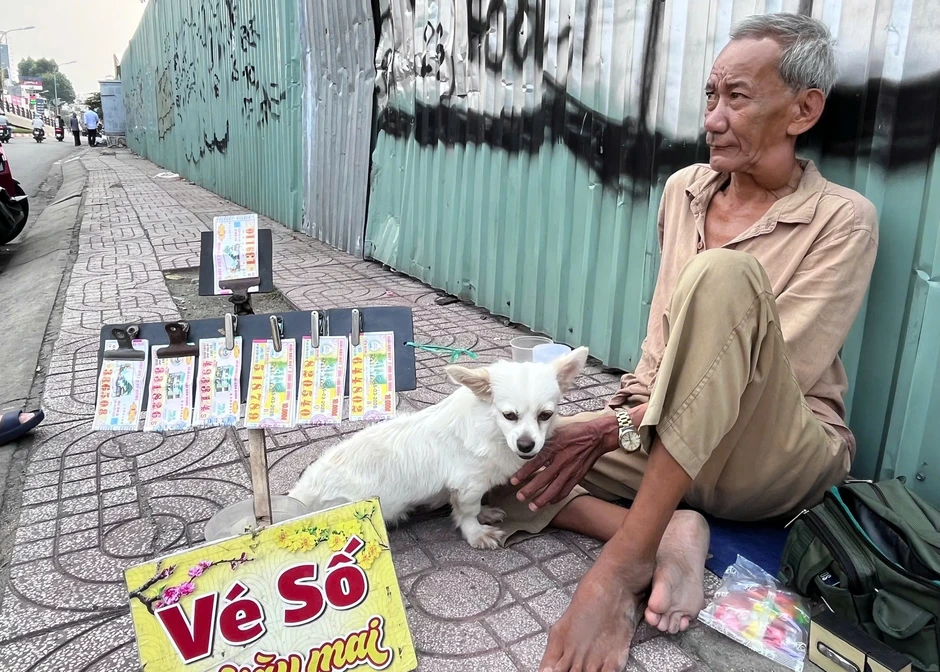 Vòng xoáy 'mua đứt bán đoạn vé số': Công ty xổ số cũng khổ tâm?