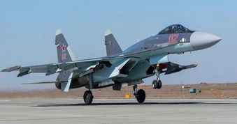 "Chiến thần không chiến" Su-35 Nga xuất kích khác thường vào Ukraine