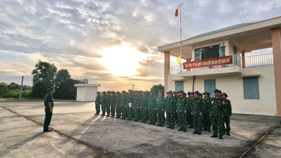 879 cán bộ, chiến sĩ Bộ đội Biên phòng TP Hồ Chí Minh kiểm tra bắn đạn thật 879 cán bộ, chiến sĩ Bộ đội Biên phòng TP Hồ Chí Minh kiểm tra bắn đạn thật