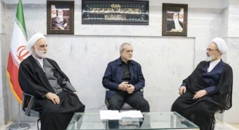 Al Jazeera: Thành viên Hội đồng Lãnh đạo lâm thời Iran bác bỏ lời xin lỗi các nước láng giềng của Tổng thống Pezeshkian