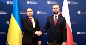 Ba Lan cảnh báo Ukraine về "lằn ranh không nên vượt qua"