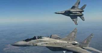 Ba Lan nêu lý do tạm dừng chuyển tiêm kích cho Ukraine