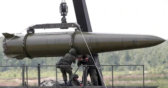 Bệ phóng tên lửa Nga ẩn nấp để bắn rồi chạy, hỏa lực Ukraine "bó tay"