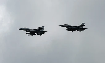 Cạn tên lửa, F-16 Ukraine phải dùng 'đạn phóng xịt' để đối phó UAV Nga