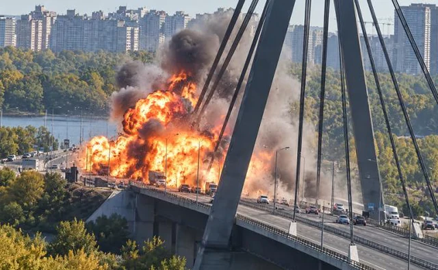 Cắt xuyên cầu “ngọt như dao”, vũ khí kỳ diệu của Nga gây xôn xao: Ukraine chưa từng thấy điều này trước đây Cắt xuyên cầu “ngọt như dao”, vũ khí kỳ diệu của Nga gây xôn xao: Ukraine chưa từng thấy điều này trước đây