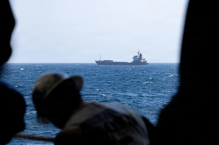 Chiến sự Trung Đông 15-5: UAE tìm lối né Hormuz, FBI lùng bắt cựu đặc vụ đào tẩu qua Iran Chiến sự Trung Đông 15-5: UAE tìm lối né Hormuz, FBI lùng bắt cựu đặc vụ đào tẩu qua Iran