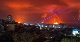 Chiến sự Ukraine ngày 1.503: Kyiv tấn công lớn vào cảng dầu, tàu chiến Nga