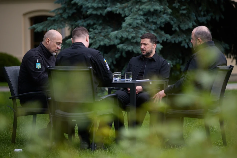 Chiến sự Ukraine ngày 1.557: Tổng thống Zelensky nêu 3 ưu tiên chiến lược Chiến sự Ukraine ngày 1.557: Tổng thống Zelensky nêu 3 ưu tiên chiến lược