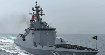 Chùm ảnh ông Kim Jong Un và con gái trên chiến hạm 5.000 tấn của Triều Tiên