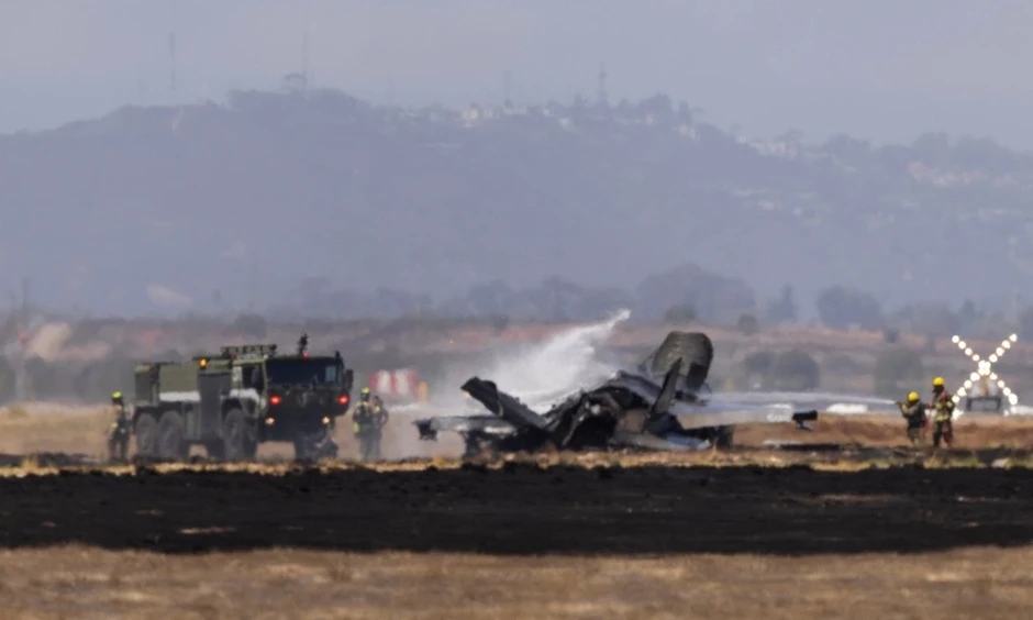F-35 Mỹ lao xuống đất, cháy rụi F-35 Mỹ lao xuống đất, cháy rụi