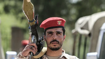 Houthi tuyên bố tập kích hai tàu dầu Arab Saudi