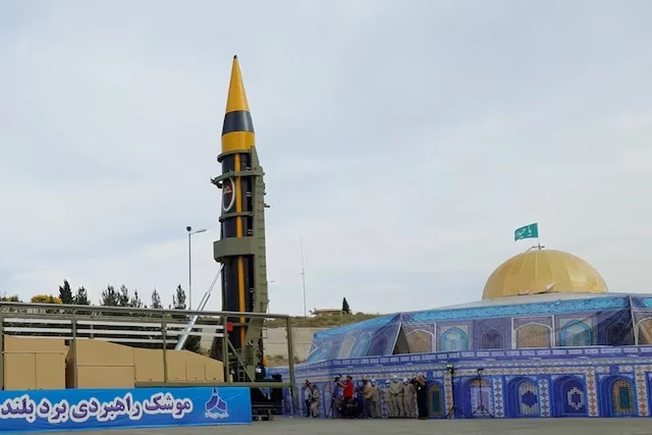 Iran cảnh báo đóng mọi tuyến huyết mạch vận tải năng lượng khu vực Iran cảnh báo đóng mọi tuyến huyết mạch vận tải năng lượng khu vực