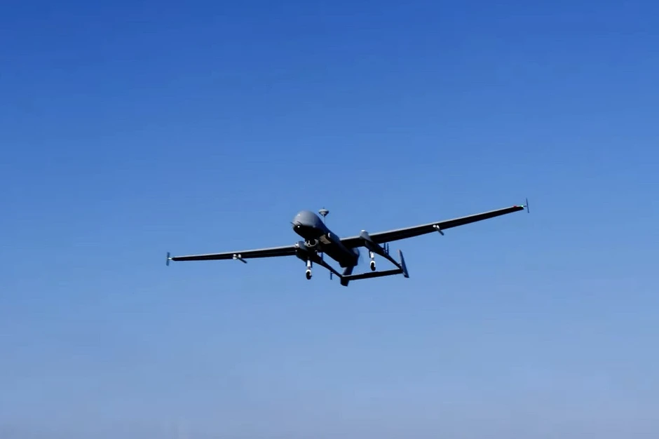 Iran công bố video mảnh vỡ của UAV ‘thù địch’ ở Vịnh Ba Tư Iran công bố video mảnh vỡ của UAV ‘thù địch’ ở Vịnh Ba Tư