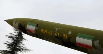 Iran phóng loạt tên lửa vào các căn cứ quân sự Mỹ