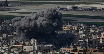 Iran phóng tên lửa vào Israel và loạt căn cứ Mỹ, eo biển Hormuz nóng bỏng