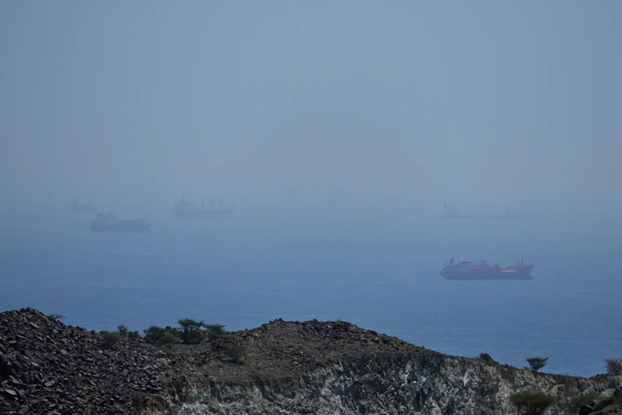 Iran tiếp tục tấn công ở eo biển Hormuz, liên tiếp bắt giữ nhiều tàu