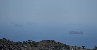 Iran tiếp tục tấn công ở eo biển Hormuz, liên tiếp bắt giữ nhiều tàu
