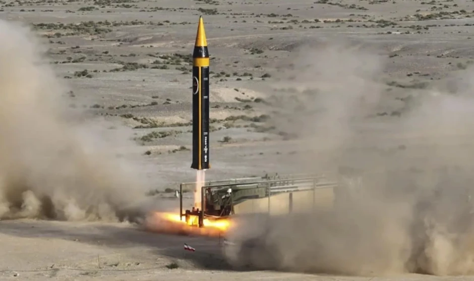 Iran tuyên bố chuyển sang tập kích bằng tên lửa mang đầu đạn trên một tấn Iran tuyên bố chuyển sang tập kích bằng tên lửa mang đầu đạn trên một tấn