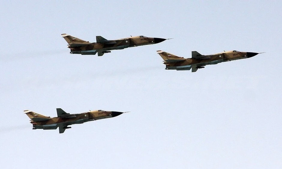 Iran yêu cầu Qatar thả '3 phi công Su-24 bị bắt sau khi nhảy dù' Iran yêu cầu Qatar thả '3 phi công Su-24 bị bắt sau khi nhảy dù'