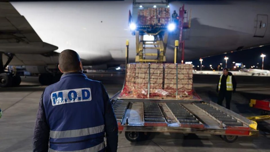 Israel tiếp nhận 1.000 tấn vũ khí trong 10 ngày giữa lúc xung đột với Iran leo thang Israel tiếp nhận 1.000 tấn vũ khí trong 10 ngày giữa lúc xung đột với Iran leo thang
