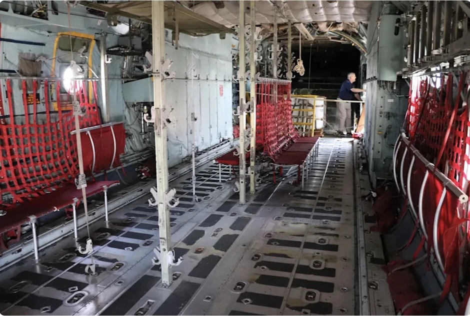 Khám phá 'gã khổng lồ' vận tải C-130 Hercules của quân đội Mỹ Khám phá 'gã khổng lồ' vận tải C-130 Hercules của quân đội Mỹ