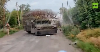 Khoảnh khắc UAV Nga tấn công xe bọc thép HMMWV của quân Ukraine