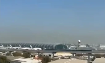 Khoảnh khắc UAV phát nổ khiến sân bay Dubai đóng cửa