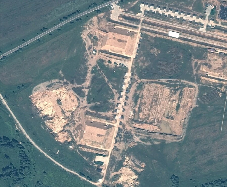 Loạt bãi phóng giúp Nga triển khai 1.000 UAV mỗi đợt tập kích Ukraine Loạt bãi phóng giúp Nga triển khai 1.000 UAV mỗi đợt tập kích Ukraine