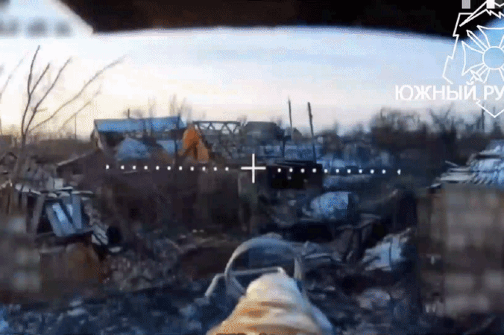 Loạt FPV cảm tử Nga thiêu cháy pháo tự hành NATO viện trợ cho Ukraine Loạt FPV cảm tử Nga thiêu cháy pháo tự hành NATO viện trợ cho Ukraine