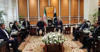 Mỹ - Iran bắt đầu đàm phán hòa bình ở Pakistan