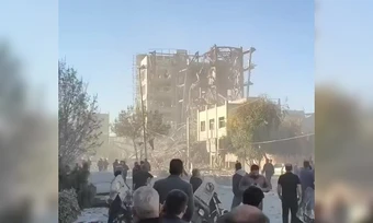 Mỹ, Israel tấn công trụ sở hội đồng bầu chọn lãnh tụ Iran