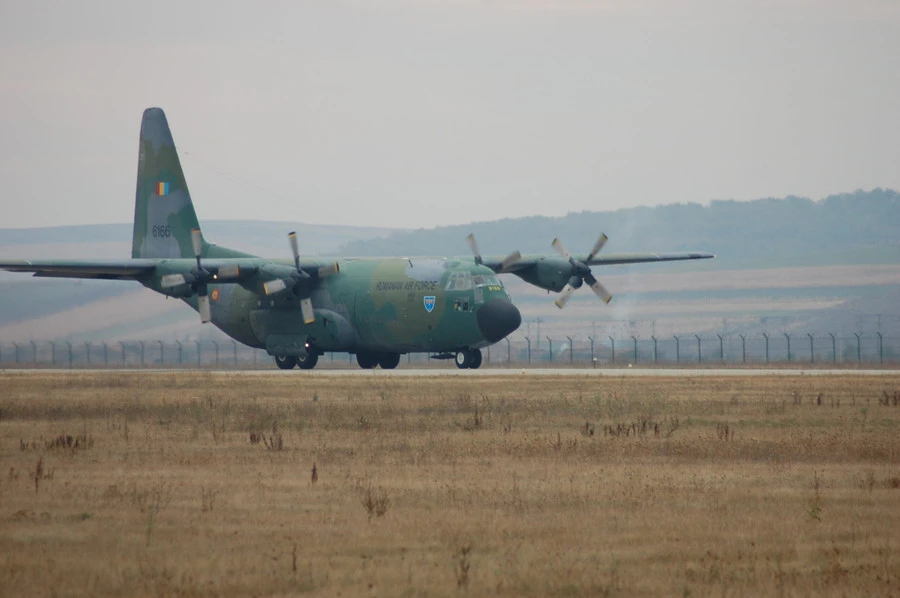 Mỹ tặng miễn phí vận tải cơ C-130H Hercules cho đối tác Mỹ tặng miễn phí vận tải cơ C-130H Hercules cho đối tác
