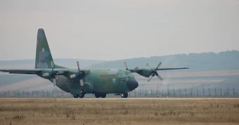 Mỹ tặng miễn phí vận tải cơ C-130H Hercules cho đối tác