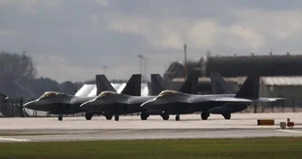 Mỹ triển khai phi đội "Chim ăn thịt" F-22 tới Israel trước thềm đàm phán với Iran